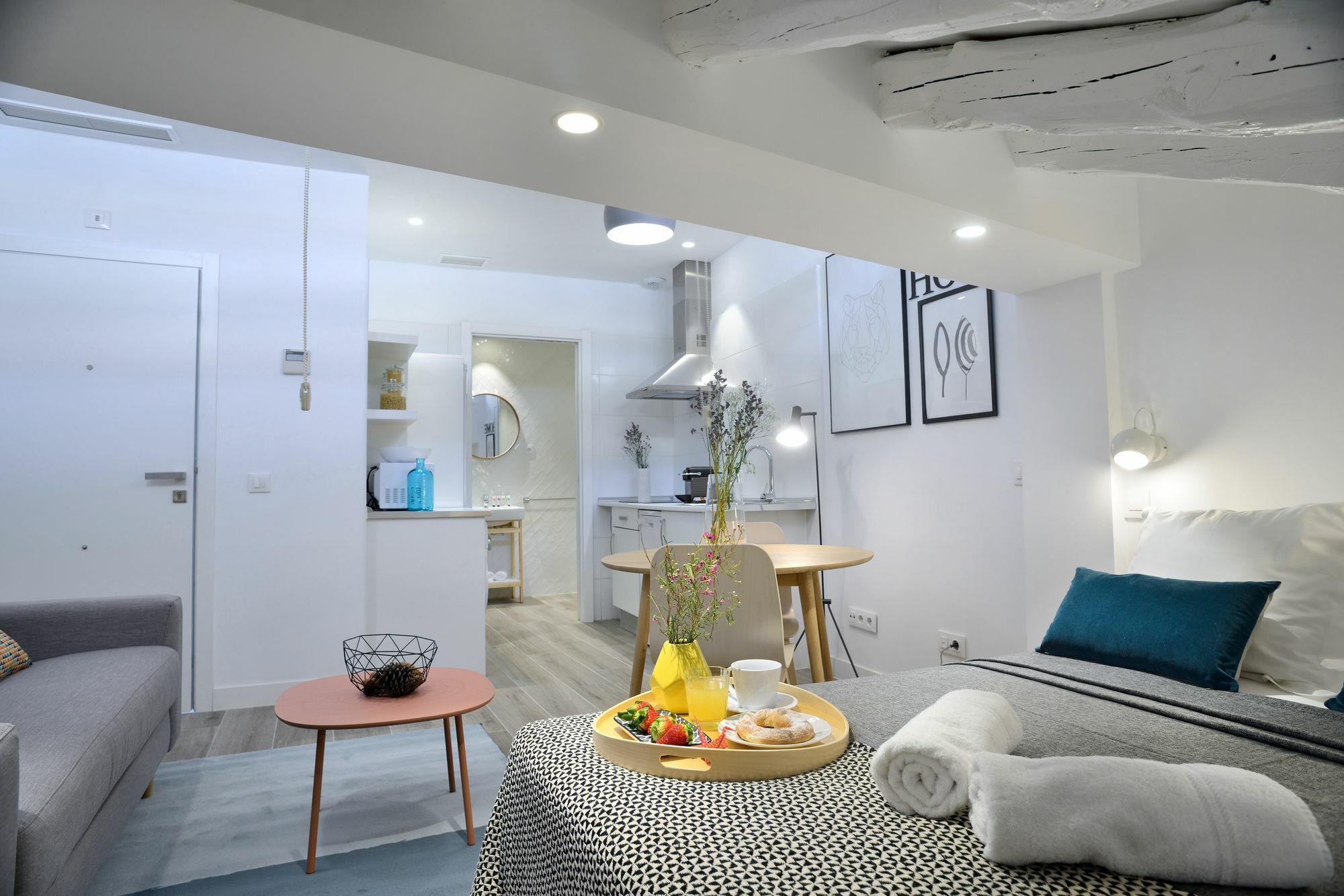 Nqn Aparts & Suites Madrid Dış mekan fotoğraf